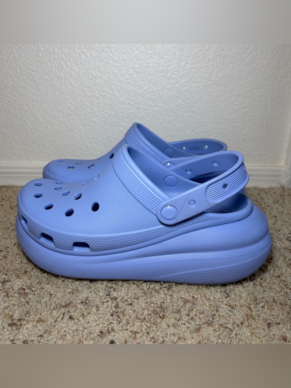 Crocs Classic Mega Crush Clog Moon Jelly‎ Purple Men’s 8 Women’s 10 Y2K Chunky